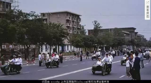 1983年严打直接原因唐山菜刀队拦中央车队