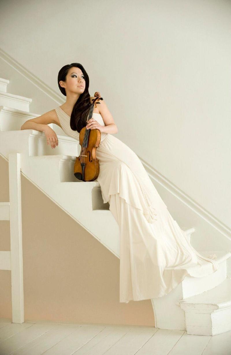 天才小提琴家莎拉张登台国家大剧院