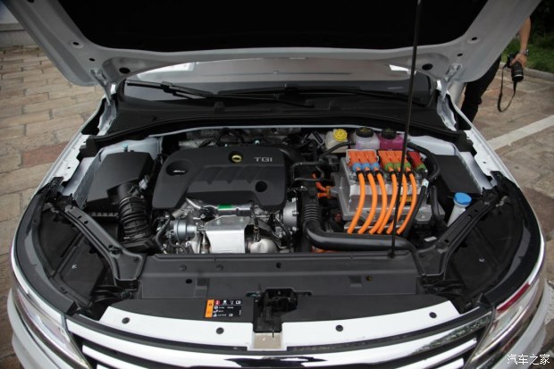 宋楠：中国制造的典范--荣威ei6油电混动汽车