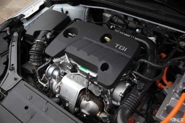 宋楠：中国制造的典范--荣威ei6油电混动汽车