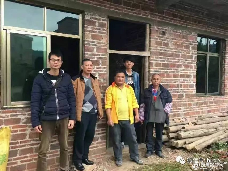 怀集心连心爱心资助人,热心义工李卓悦先生,得知罗密村低保户黄兆平