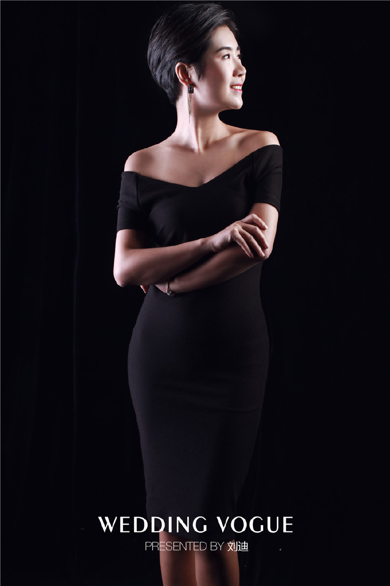 主持人刘迪跨过声泪颂扬让情感归真反朴