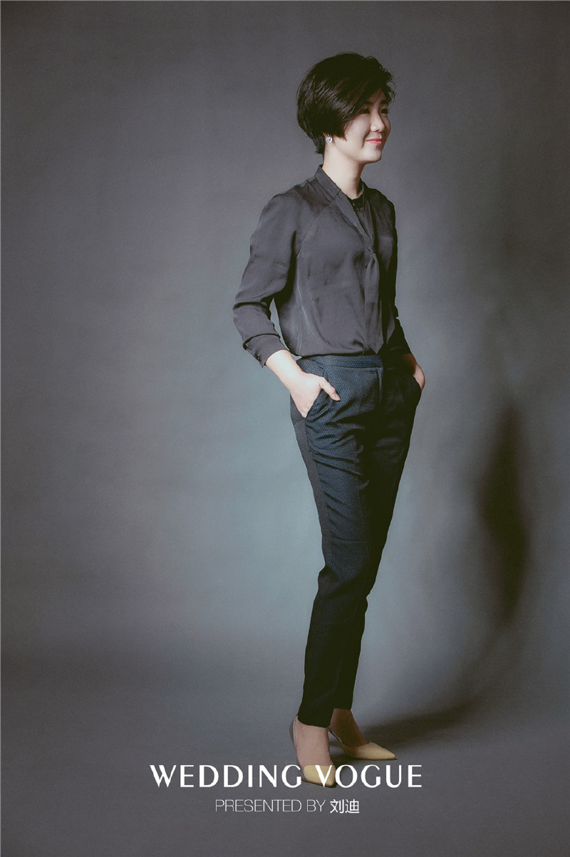 主持人刘迪跨过声泪颂扬让情感归真反朴